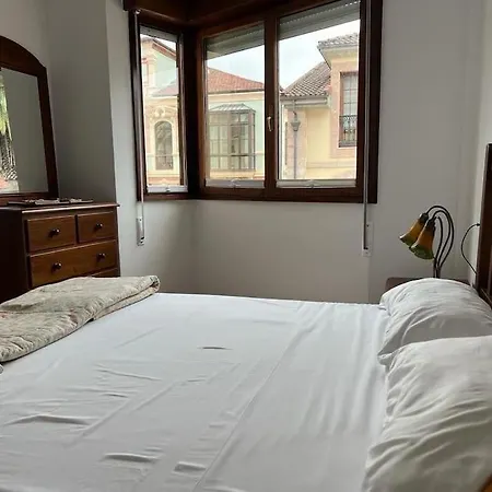 Luminoso Y Centrico * 利亚内斯