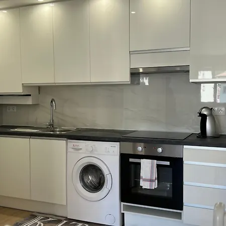 Luminoso Y Centrico * 利亚内斯